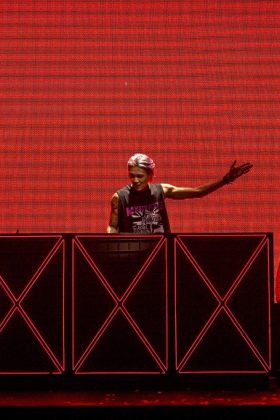 aA1bmai7Fw6eVIKs40A5s1GAg