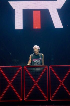 iHqaNF8ChMw2voV7PbWwEwpOLA